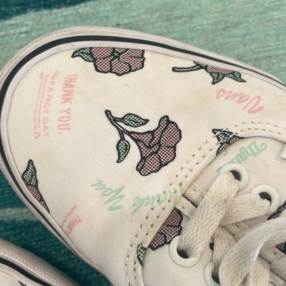 Thank you and rose print VANS - Picture 6 of 6